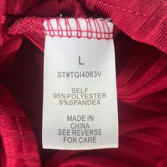 Better Be Red Ruched V-Neck Top - Large - Picture 7 of 7